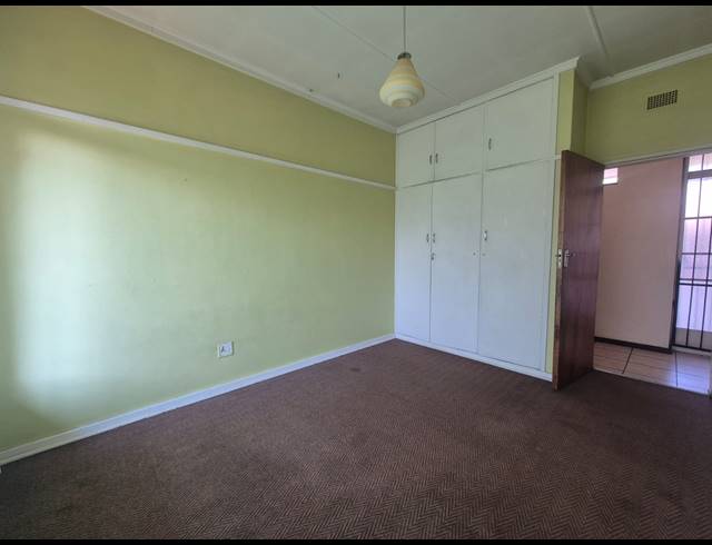 4 BEDROOM HOUSE FOR SALE IN VANDERBIJLPARK CW 5